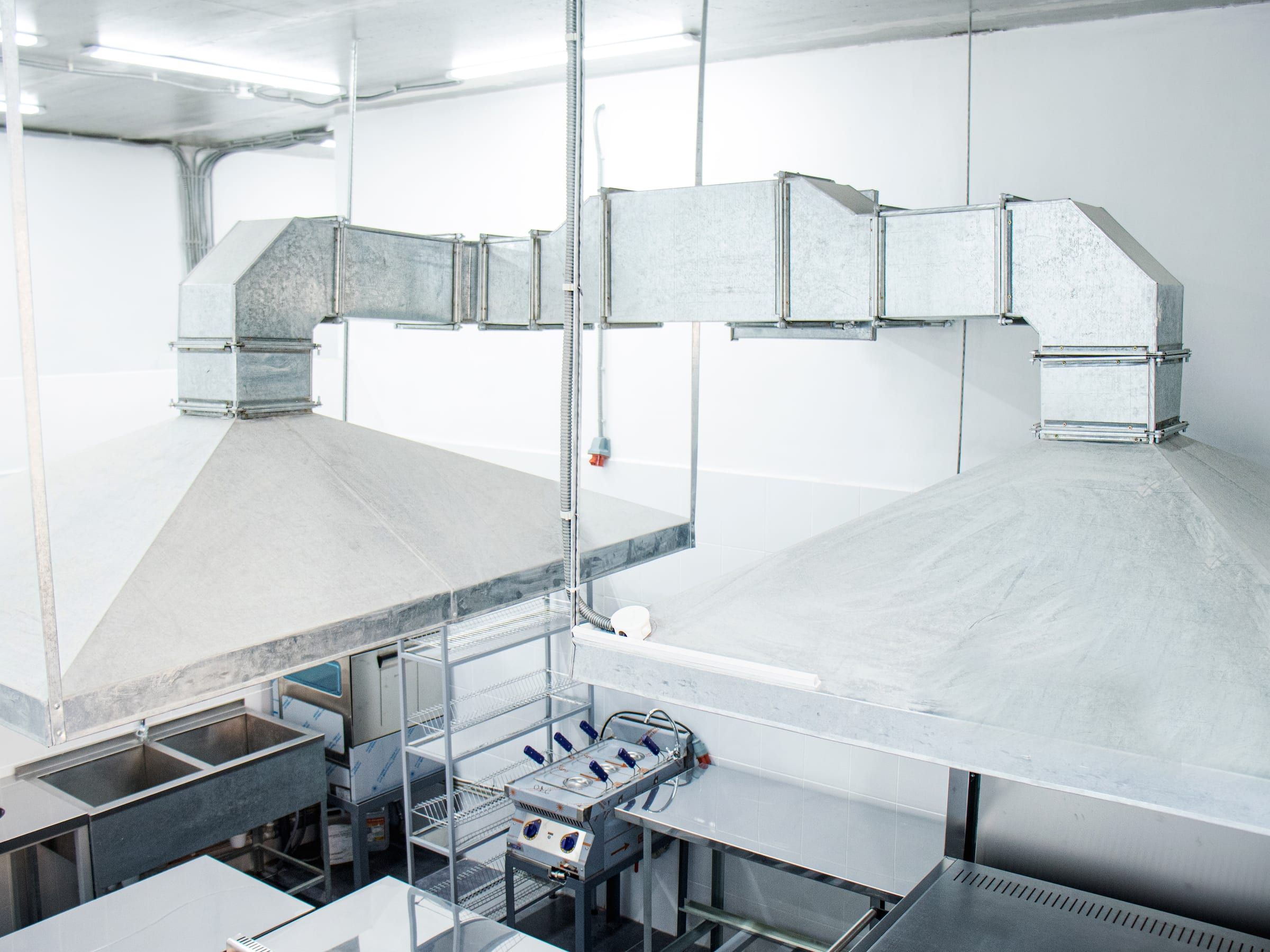 Commercial exhaust hood and ductwork